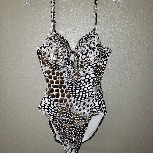 Kenneth Cole Other - Kenneth Cole swimsuit